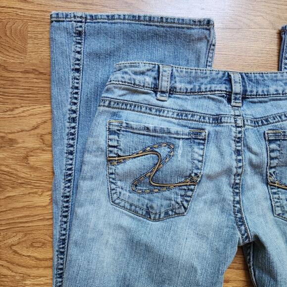 Silver Jeans Womens Size 31x33 Frances Distressed Patched Light Blue Low Rise - Picture 6 of 12